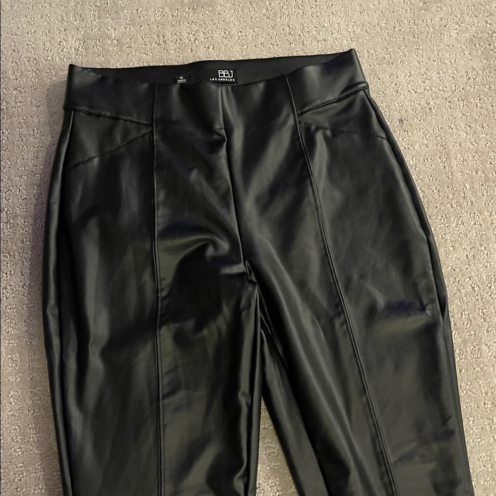 BBJ Los Angeles medium pleather pull on stretchy pants skinny black - Picture 3 of 6